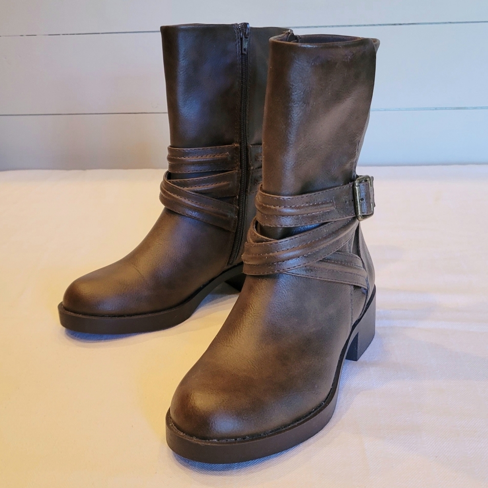 Rocket Dog Prema Women's Brown Boots western biker with straps, Size 8.5
